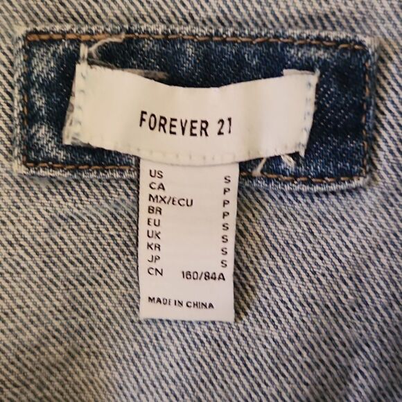 Forever 21 women's small denim crop jean jacket with lace up front - Picture 2 of 3
